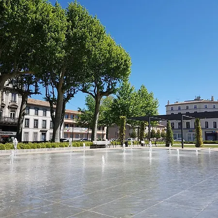 Penthouse Overlooking Place Carnot Apartamento *